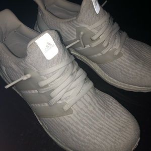 White adidas ultra boosts 3.0